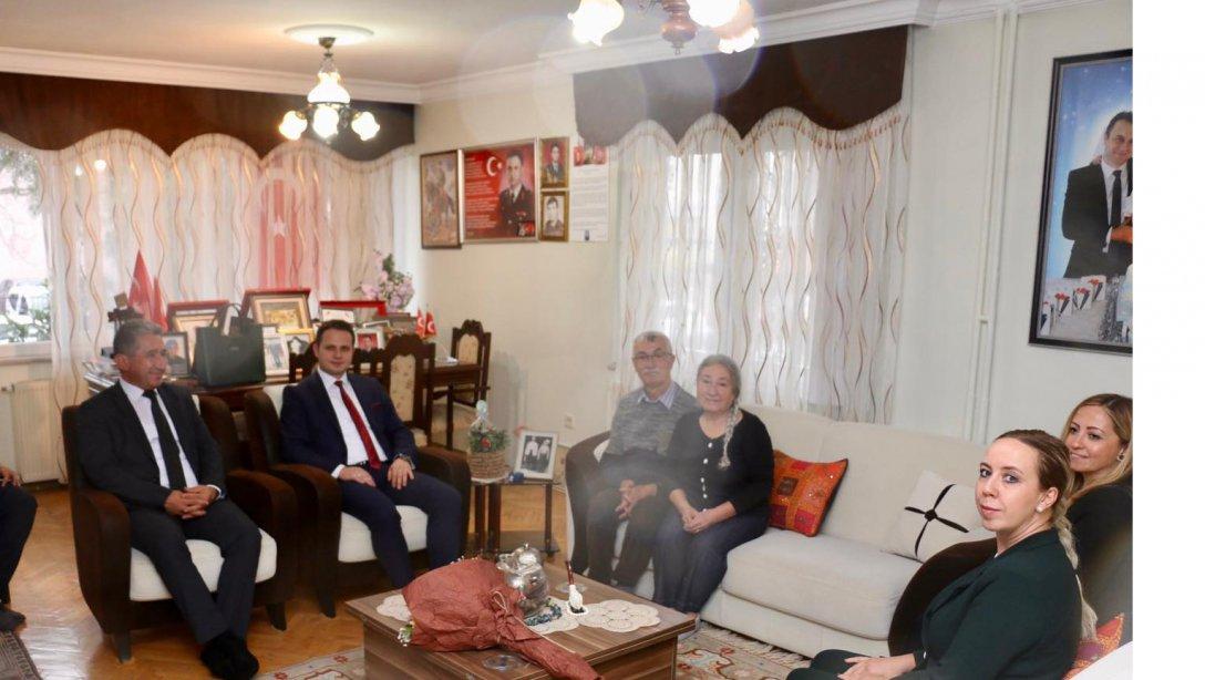 Kahraman Şehidimiz Jandarma Binbaşı Kıvanç CESUR'un emekli öğretmen olan ailesine ziyaret gerçekleştirildi.